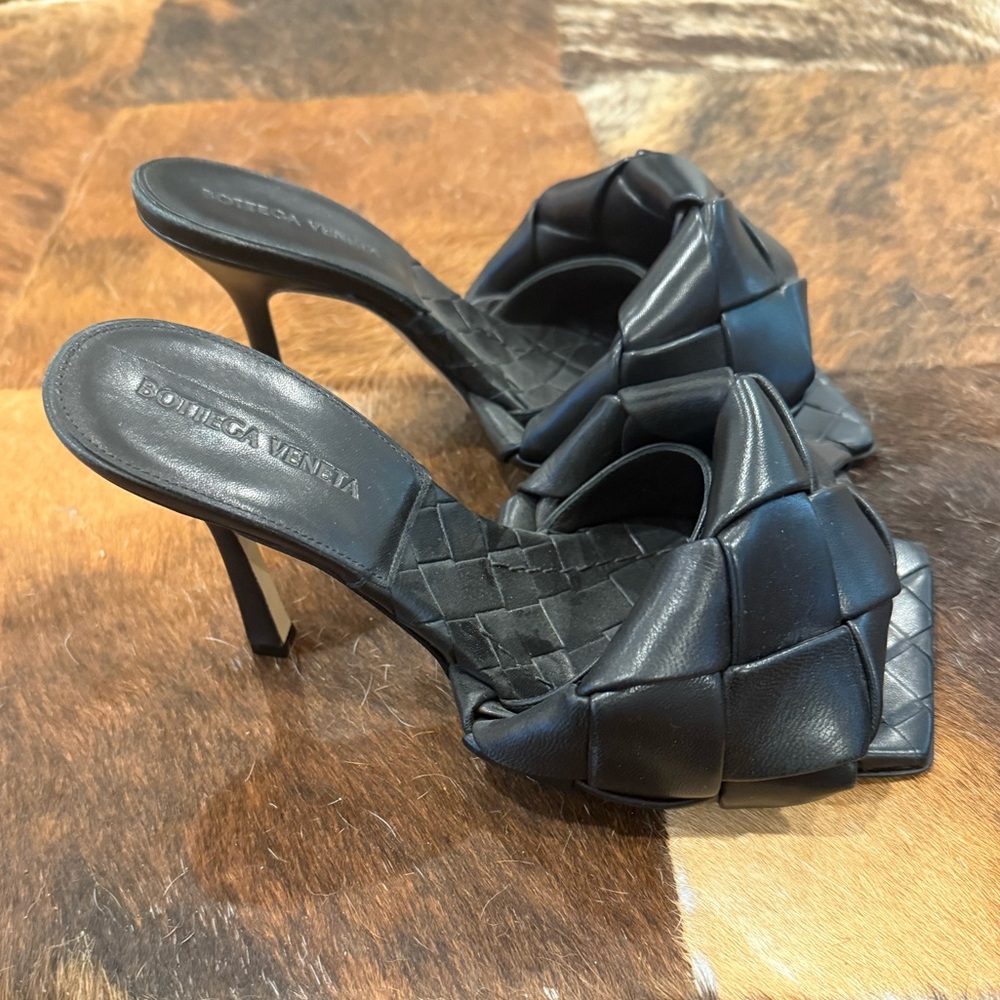 Bottega Veneta Lido Mules - Black - Picture 3 of 6